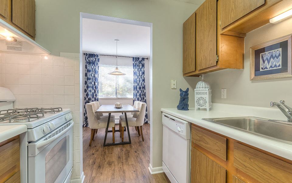 Photos and Video of Ramblewood Apartments in Wyoming, MI